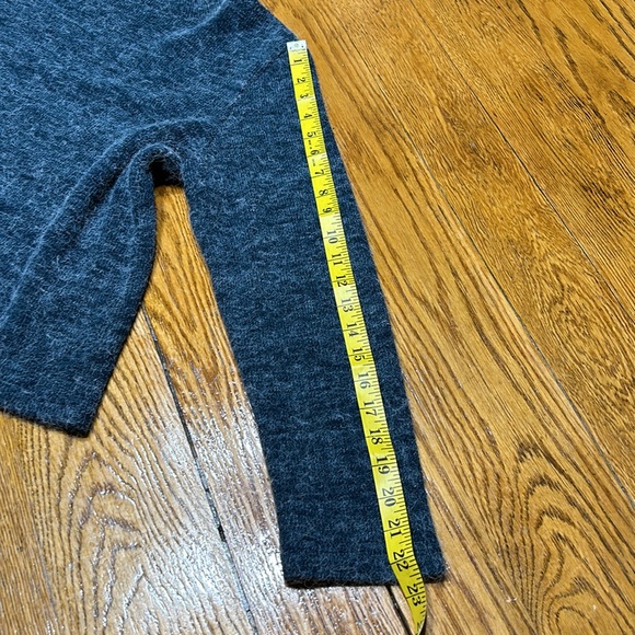 Lana Lee Canada blue knit sweater. Fabric and size tag missing. Size Medium. - Picture 10 of 15